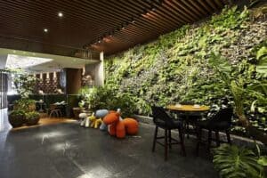 Hotels-check-in-to-greener-thinking